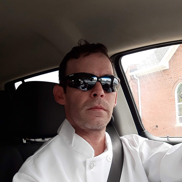 Meet your Posher, Harold - Picture 2 of 2